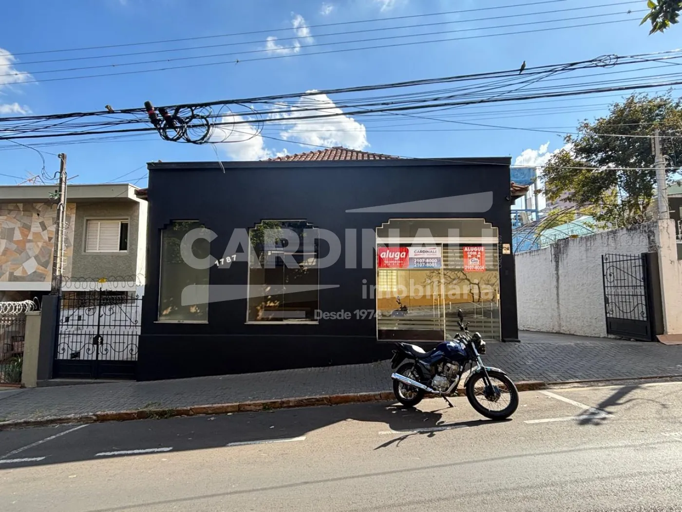 Comercial / Sala em S&atilde;o Carlos 