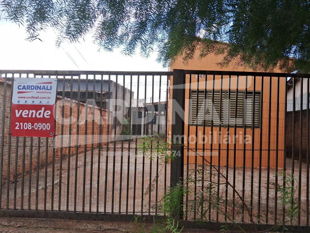 Alugar Casa / Padr&atilde;o em Araraquara R$ 700,00 - Foto 1