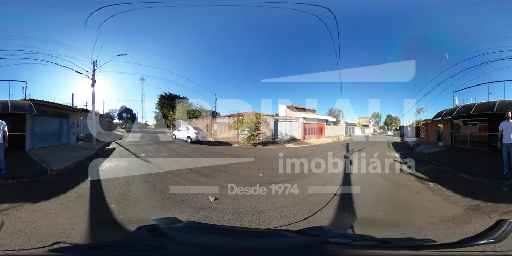 Casa / Padr&atilde;o em S&atilde;o Carlos Alugar por R$1.667,00