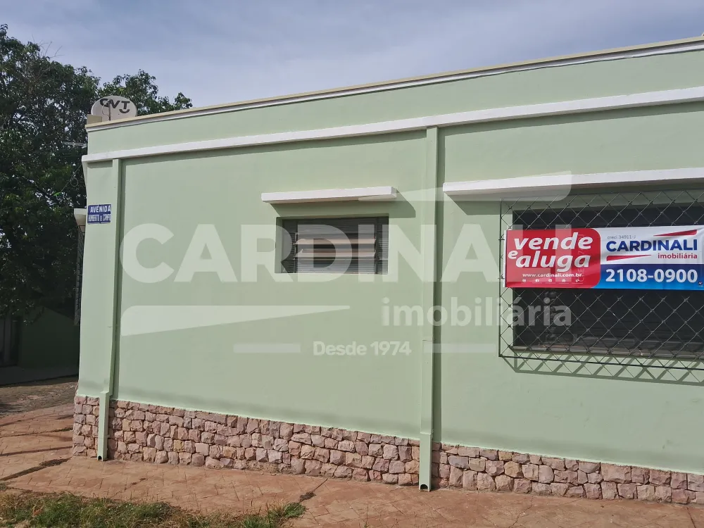 Alugar Casa / Padr&atilde;o em Araraquara R$ 1.900,00 - Foto 2