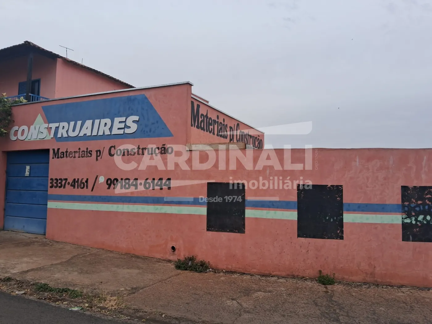 Comercial / Barrac&atilde;o em Araraquara Alugar por R$3.000,00