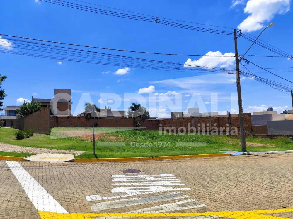 Terreno / Condom&iacute;nio em Araraquara 