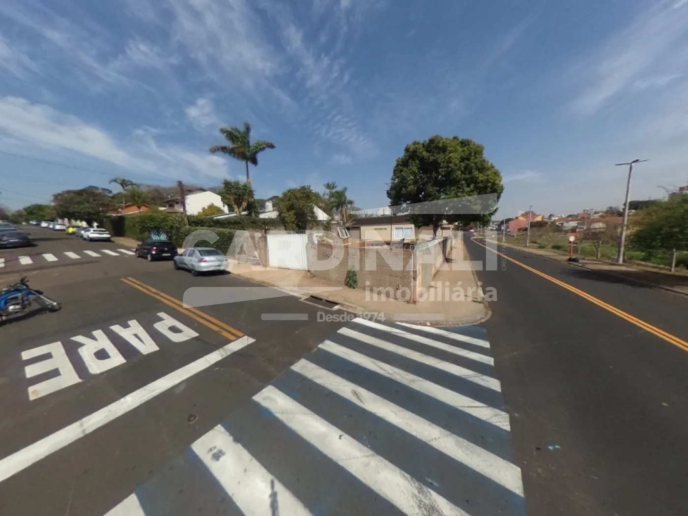 Casa / Padr&atilde;o em S&atilde;o Carlos Alugar por R$3.500,00