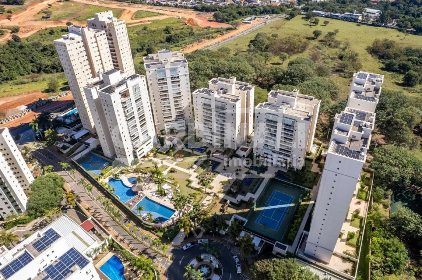 Apartamento / Padr&atilde;o em Campinas 