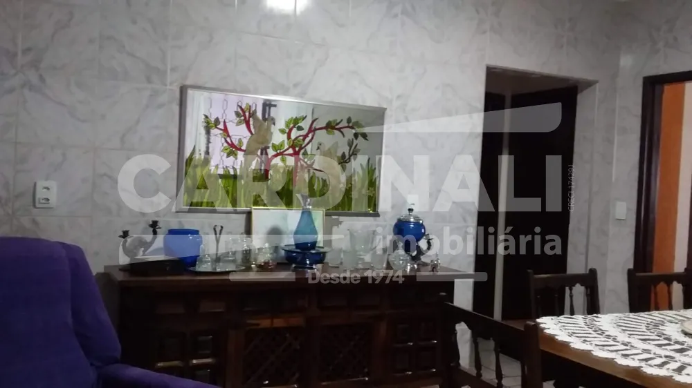Comprar Casa / Padr&atilde;o em Araraquara R$ 340.000,00 - Foto 3