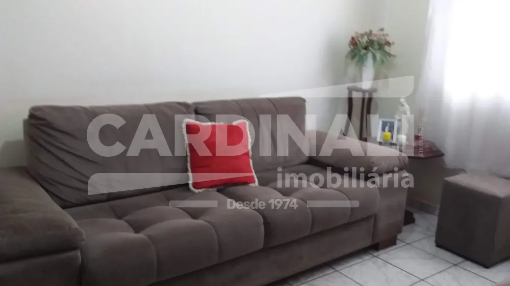 Comprar Casa / Padr&atilde;o em Araraquara R$ 340.000,00 - Foto 2