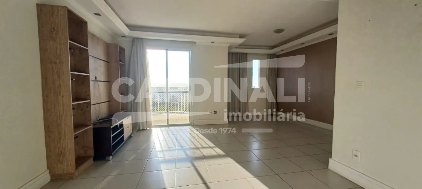 Apartamento / Padr&atilde;o em Campinas Alugar por R$2.700,00
