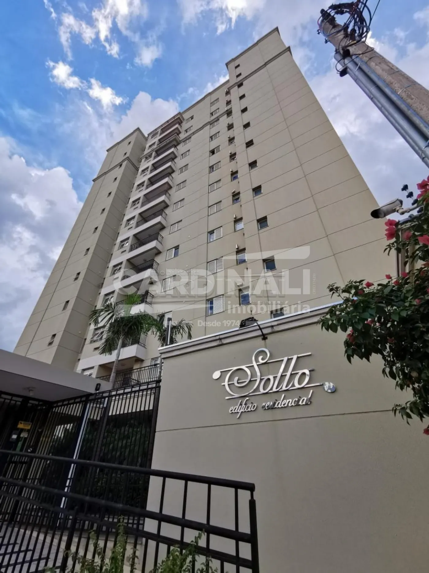 Apartamento / Padr&atilde;o em Araraquara Alugar por R$2.000,00