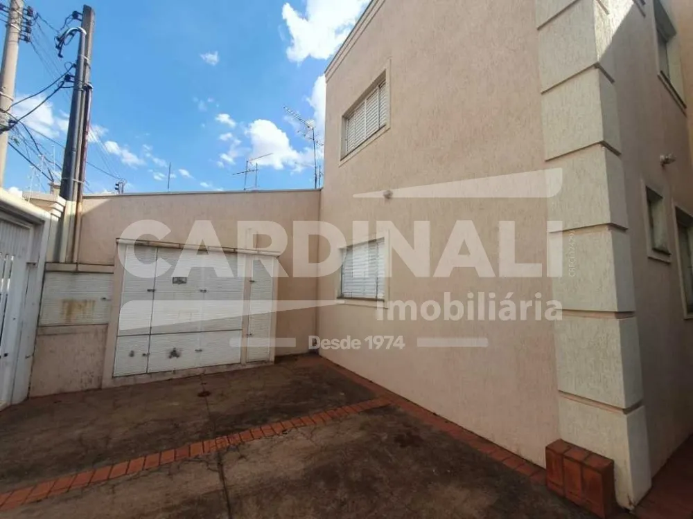 Comprar Apartamento / Kitchnet em Araraquara R$ 1.500.000,00 - Foto 2