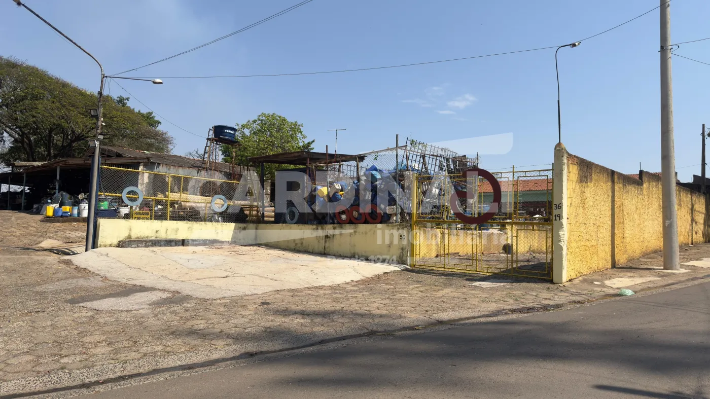 Terreno / Padr&atilde;o em S&atilde;o Carlos , Comprar por R$3.800.000,00