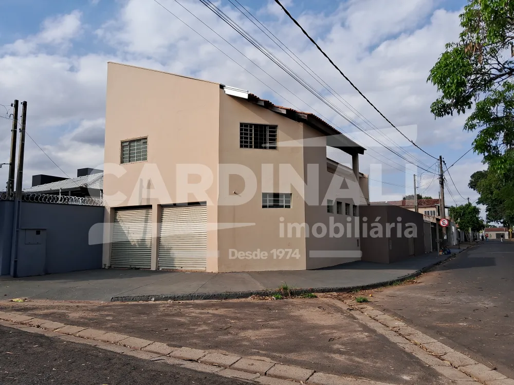 Comercial / Sal&atilde;o em Araraquara Alugar por R$2.000,00