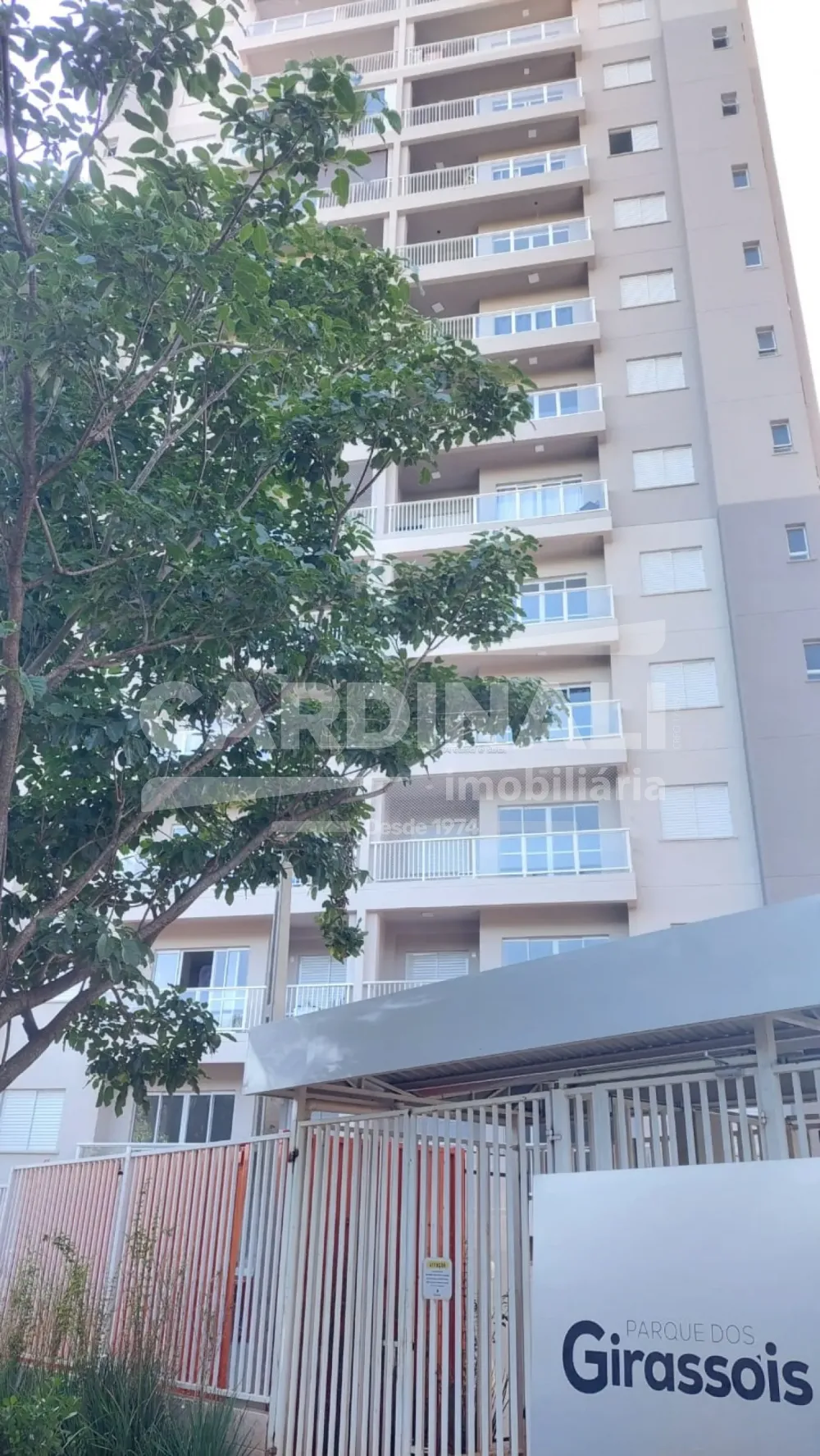 Alugar Apartamento / Padr&atilde;o em S&atilde;o Carlos R$ 2.445,00 - Foto 1