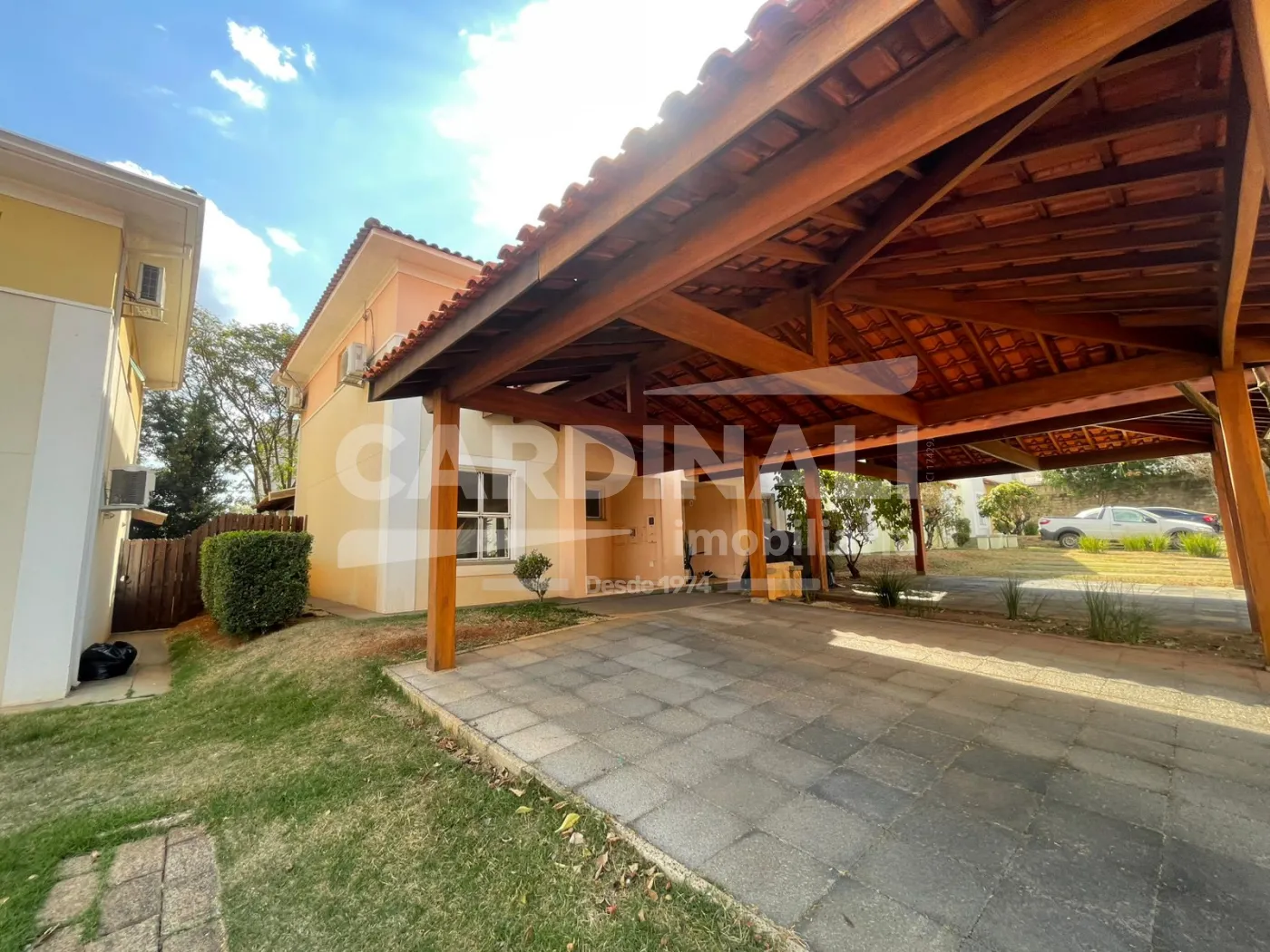 Casa / Condom&iacute;nio em S&atilde;o Carlos 