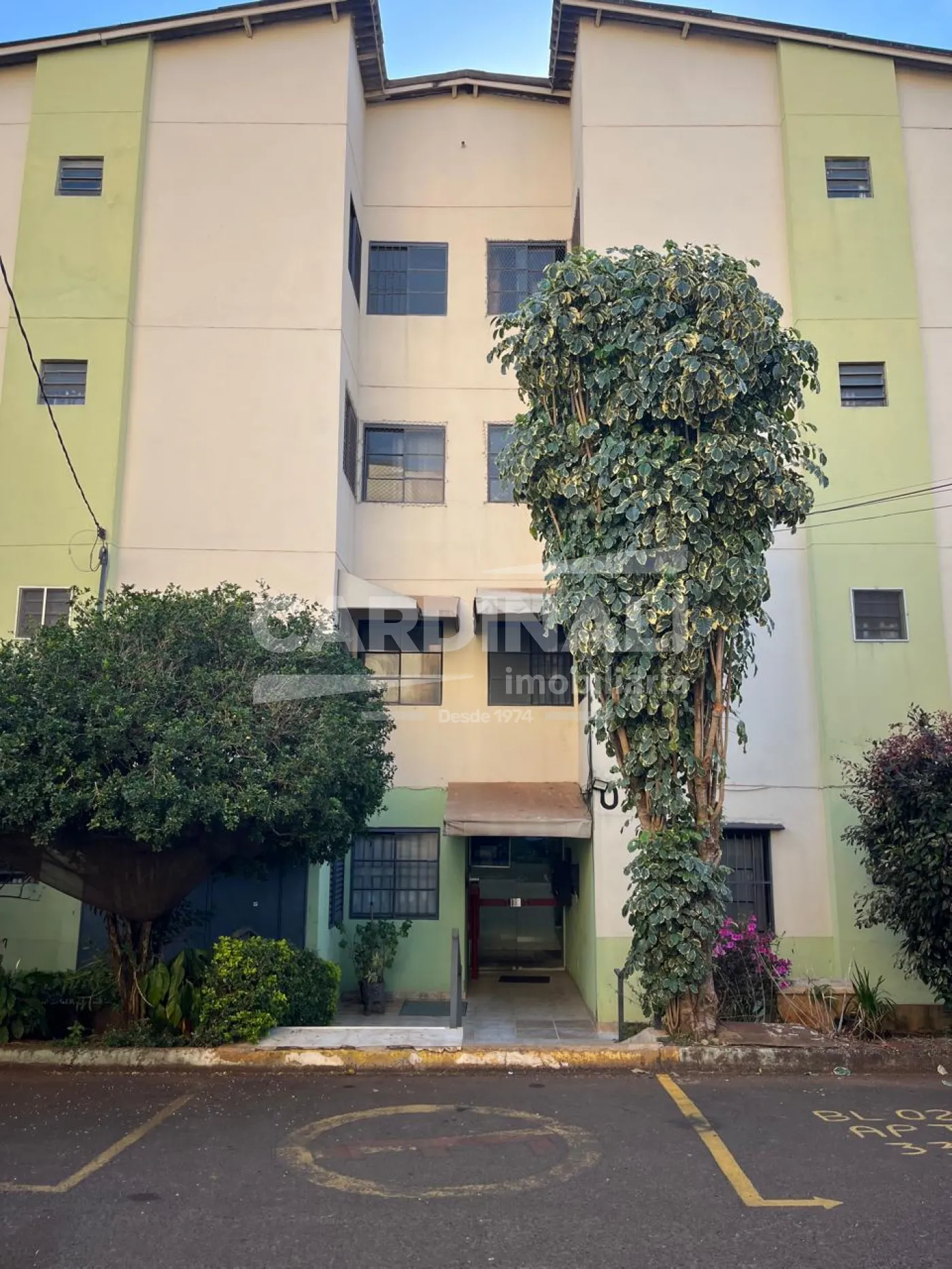 Apartamento / Padr&atilde;o em S&atilde;o Carlos 