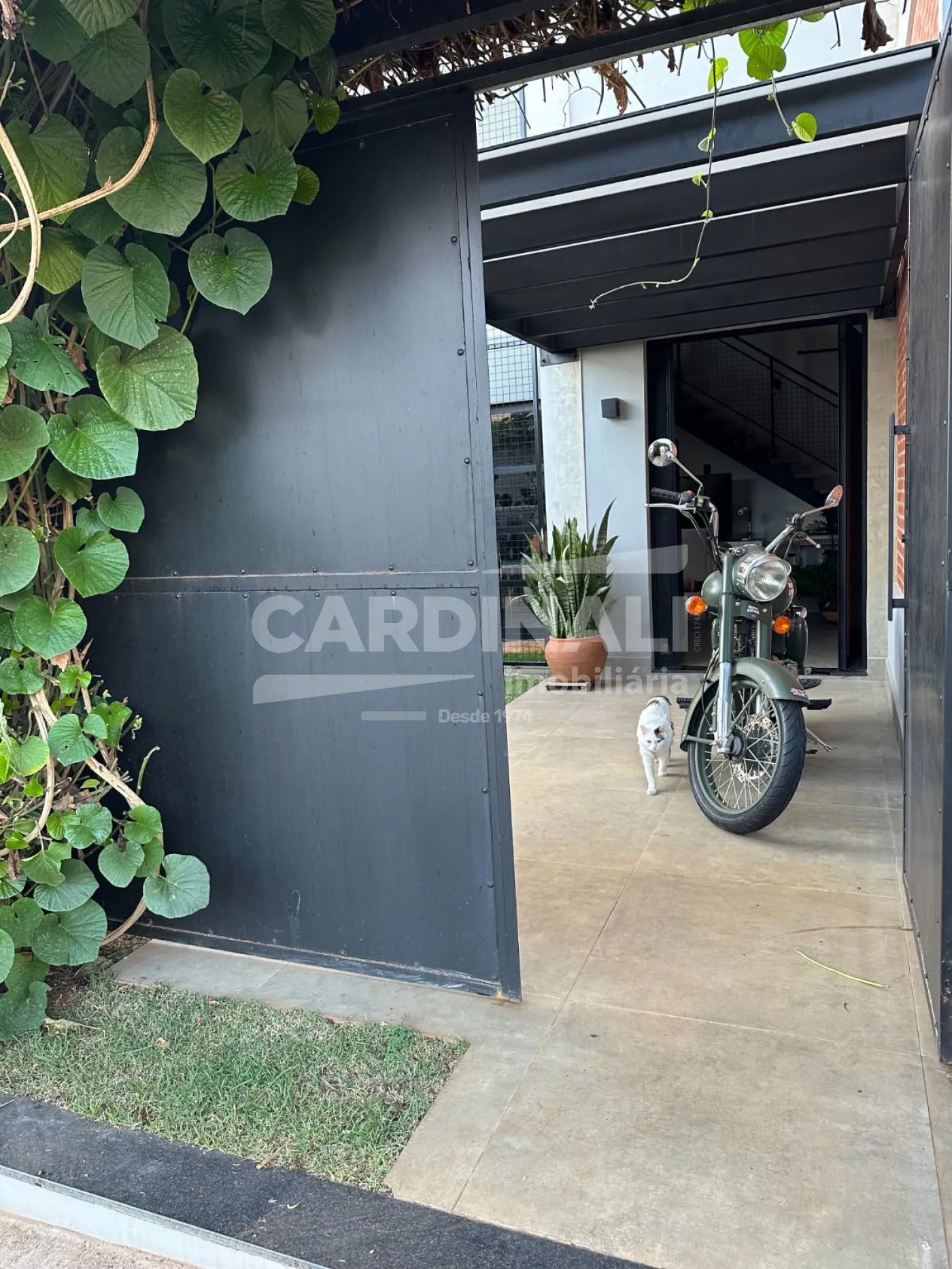 Casa / Condom&iacute;nio em S&atilde;o Carlos 