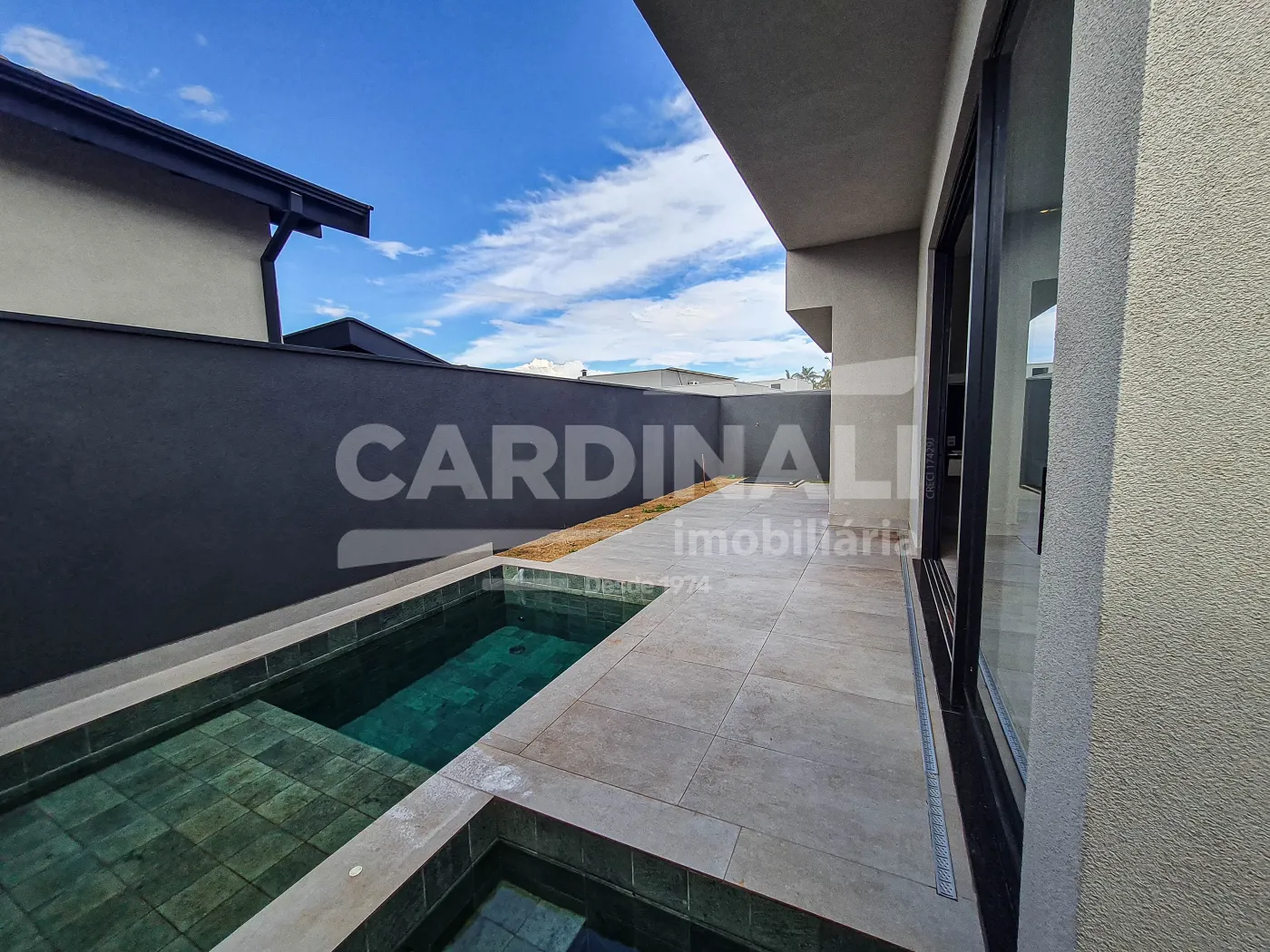 Casa / Condom&iacute;nio em Ribeir&atilde;o Preto Alugar por R$10.700,00