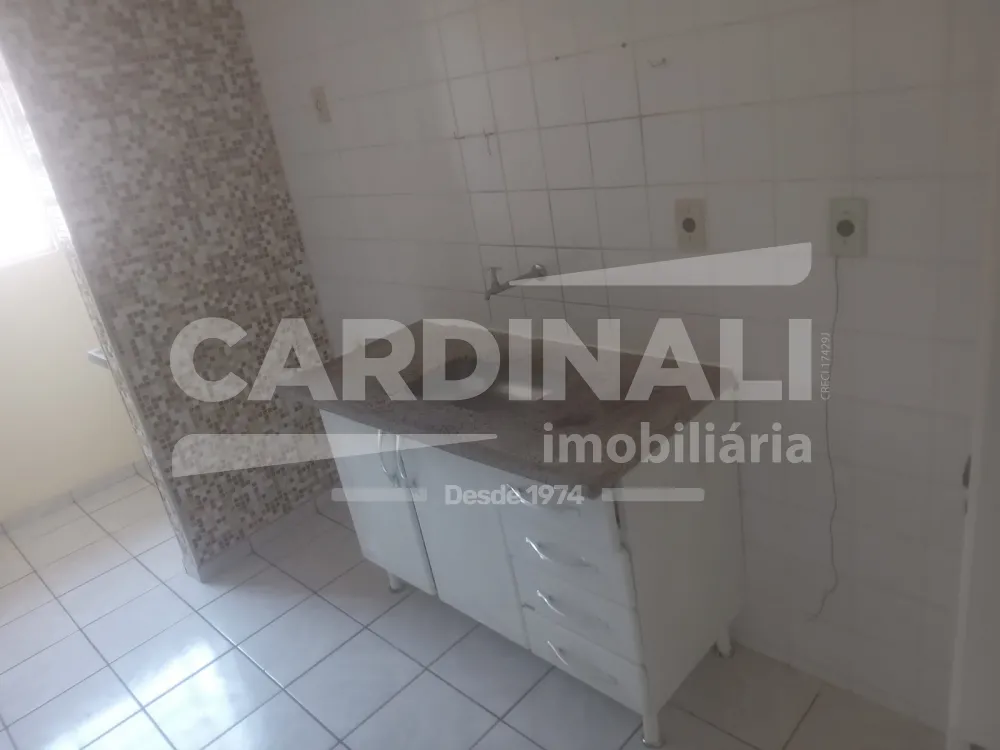 Comprar Apartamento / Padr&atilde;o em Araraquara R$ 150.000,00 - Foto 6