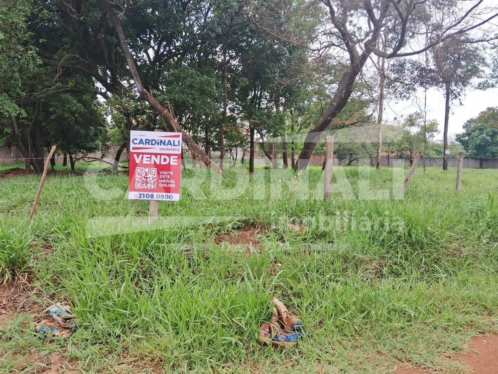 Terreno / &Aacute;rea em Araraquara , Comprar por R$320.000,00