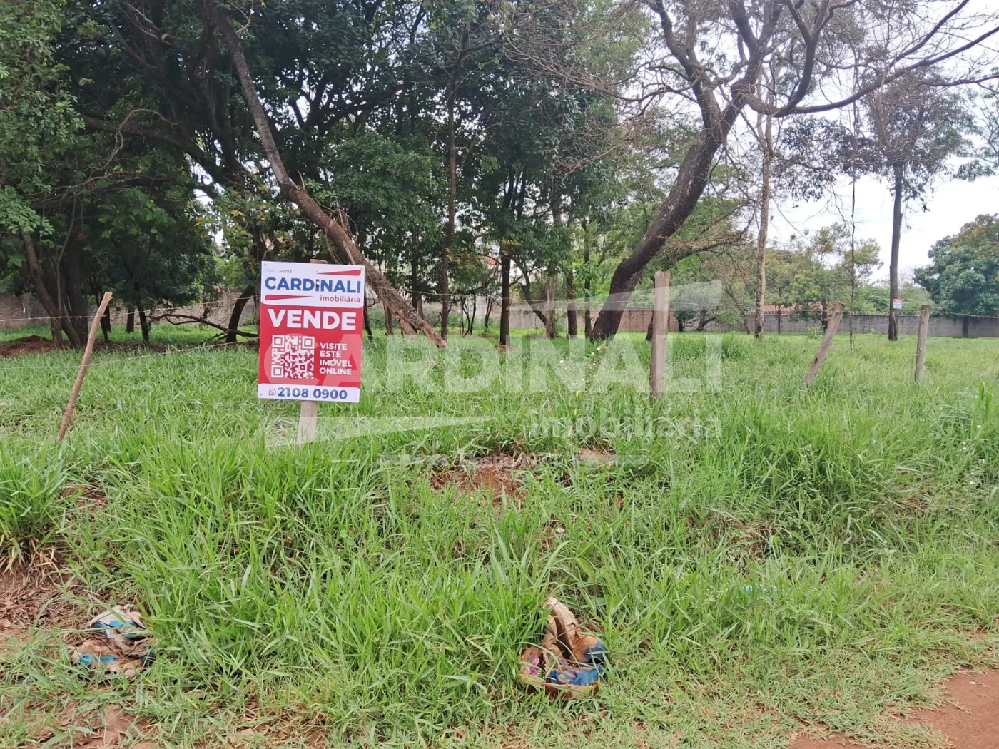 Terreno / &Aacute;rea em Araraquara , Comprar por R$330.000,00