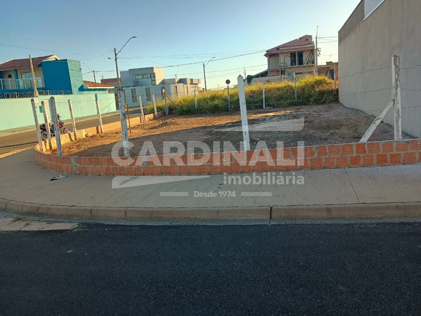 Terreno / Padr&atilde;o em S&atilde;o Carlos 