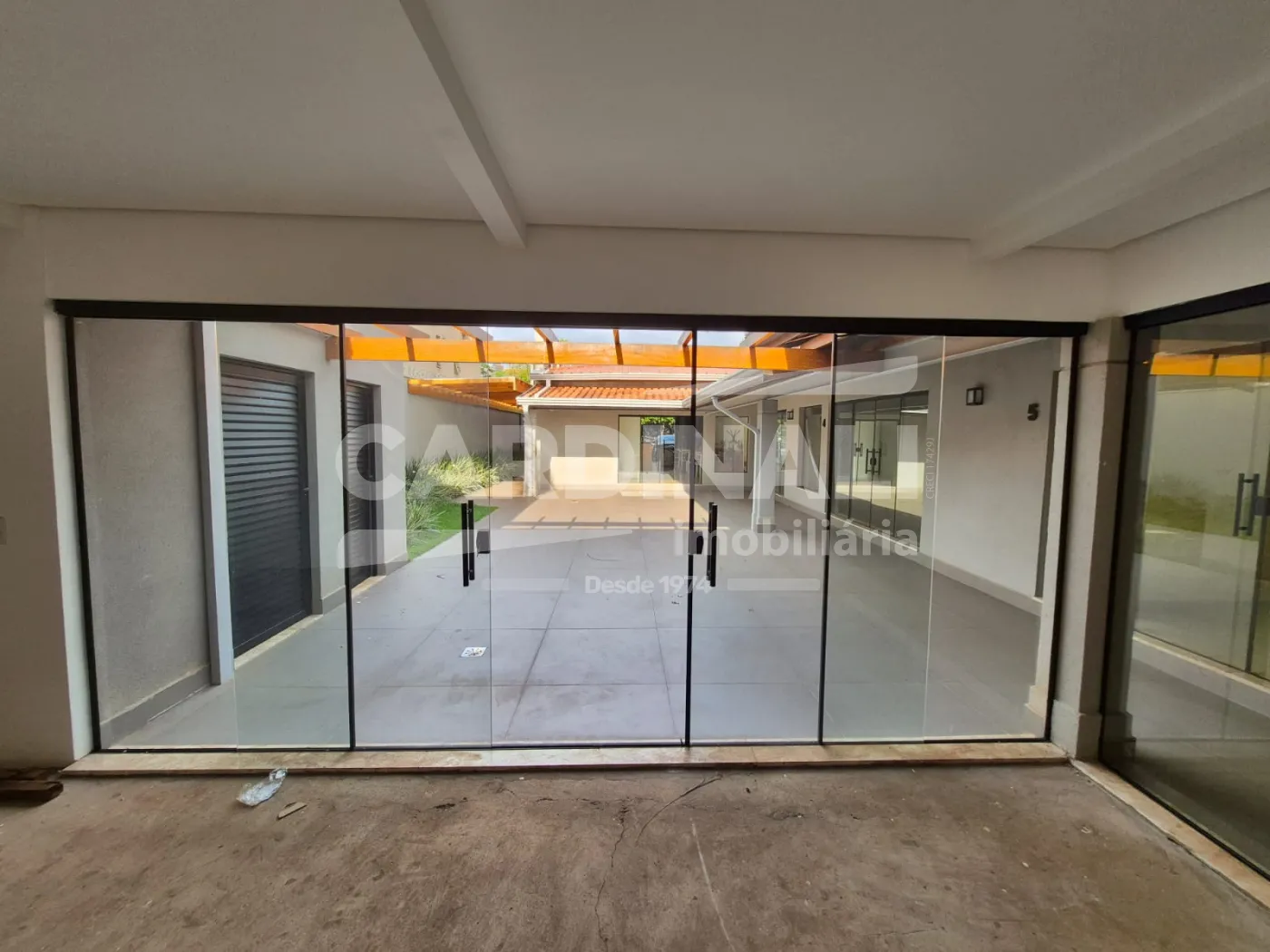 Comercial / Sala sem Condom&iacute;nio em Ribeir&atilde;o Preto Alugar por R$2.500,00