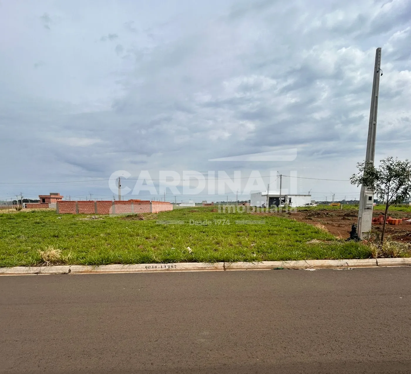 Terreno / Padr&atilde;o em S&atilde;o Carlos 