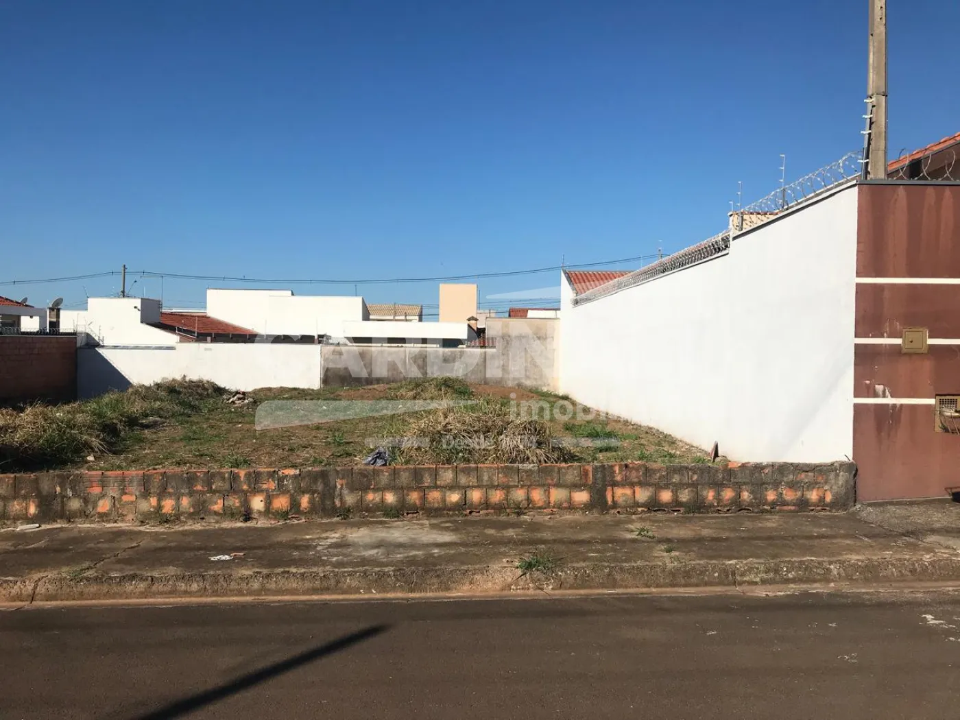 Terreno / Padr&atilde;o em S&atilde;o Carlos 