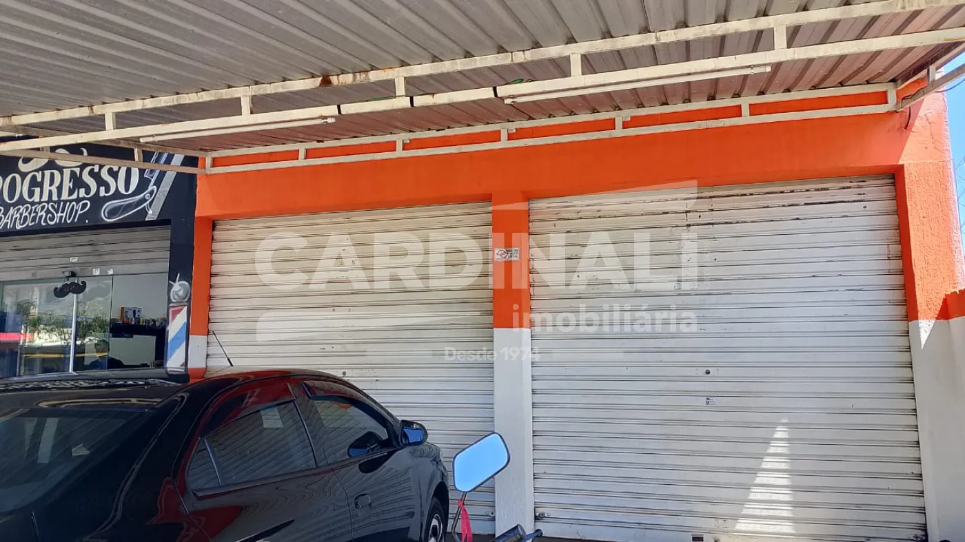 Comercial / Sal&atilde;o em Araraquara Alugar por R$1.800,00