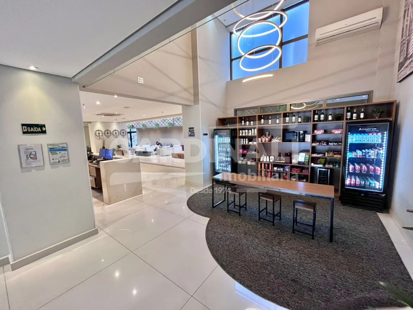 Apartamento / Kitchnet com Condom&iacute;nio em Ribeir&atilde;o Preto Alugar por R$2.090,00