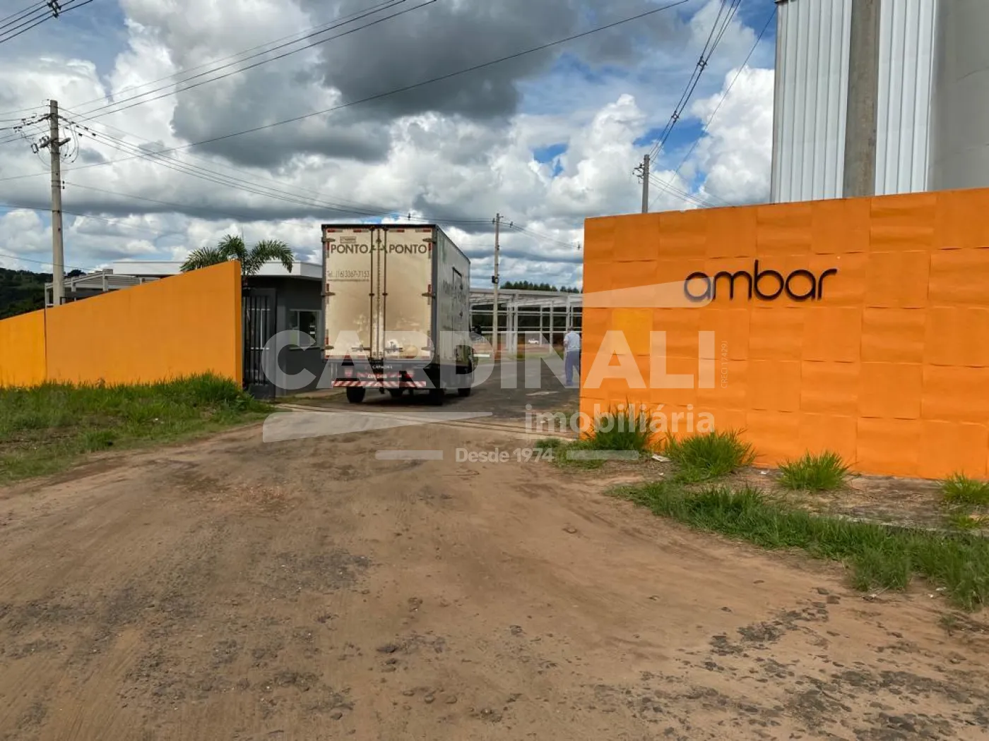 Comercial / Galp&atilde;o em S&atilde;o Carlos Alugar por R$20,00