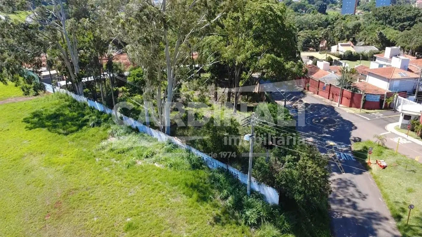Terreno / &Aacute;rea em S&atilde;o Carlos , Comprar por R$2.340.000,00