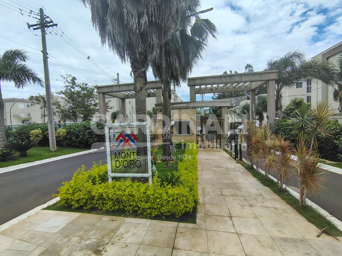 Alugar Apartamento / Padr&atilde;o em S&atilde;o Carlos R$ 1.223,00 - Foto 1