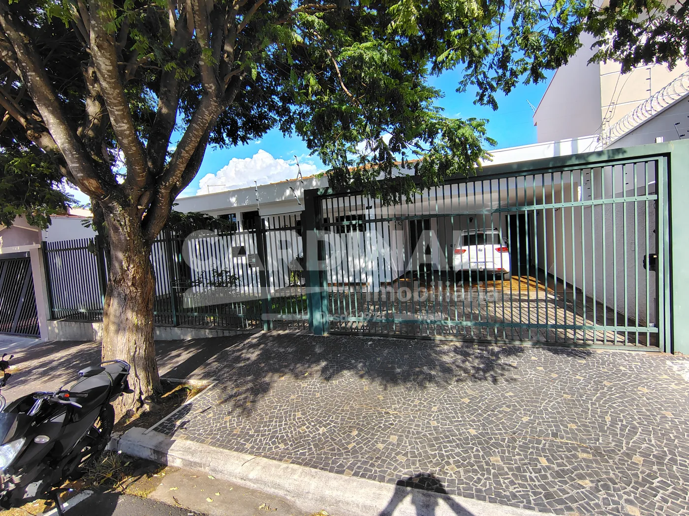 Alugar Casa / Padr&atilde;o em S&atilde;o Carlos R$ 5.556,00 - Foto 1