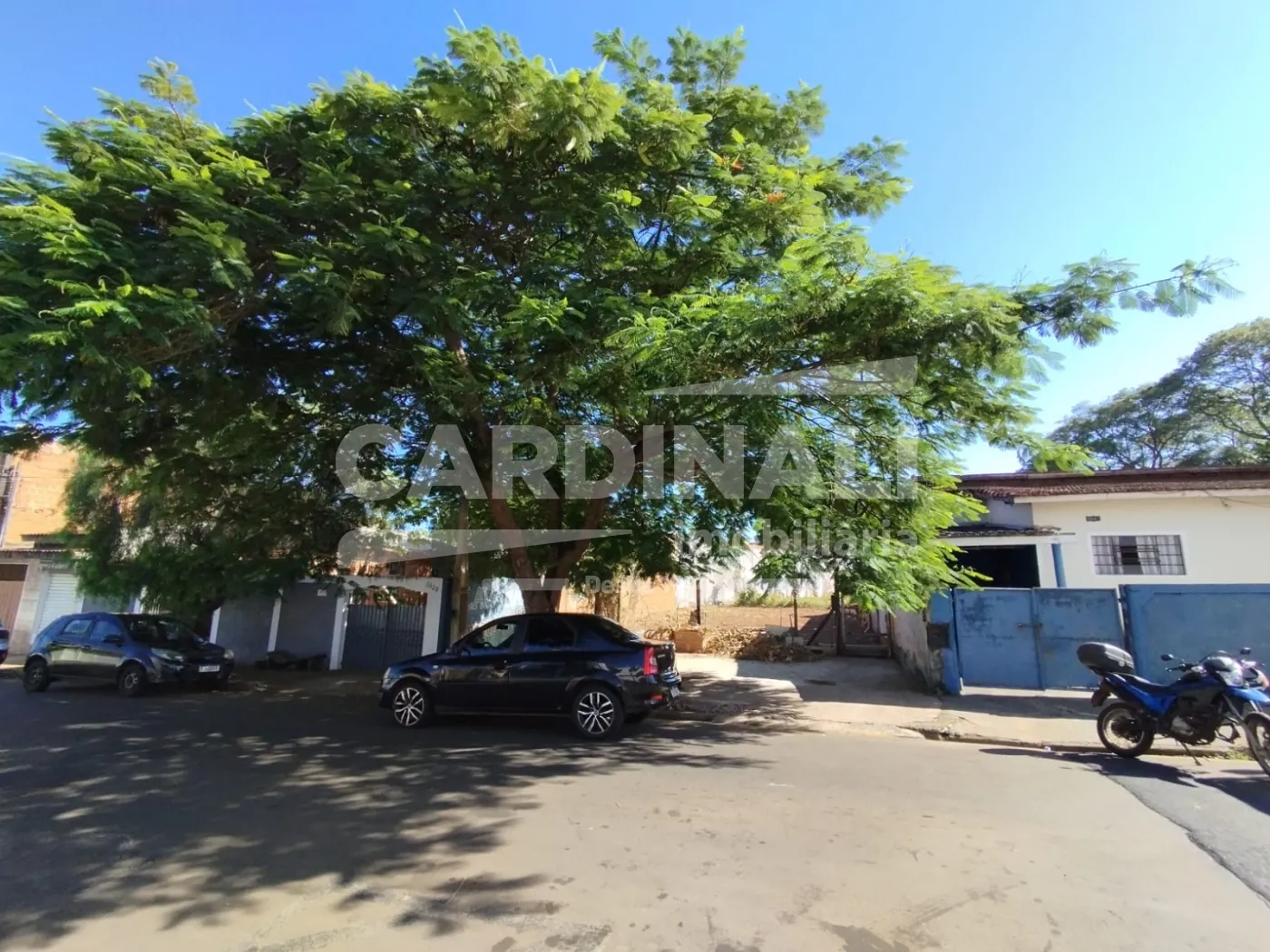 Terreno / Padrão em São Carlos , Comprar por R$426.000,00