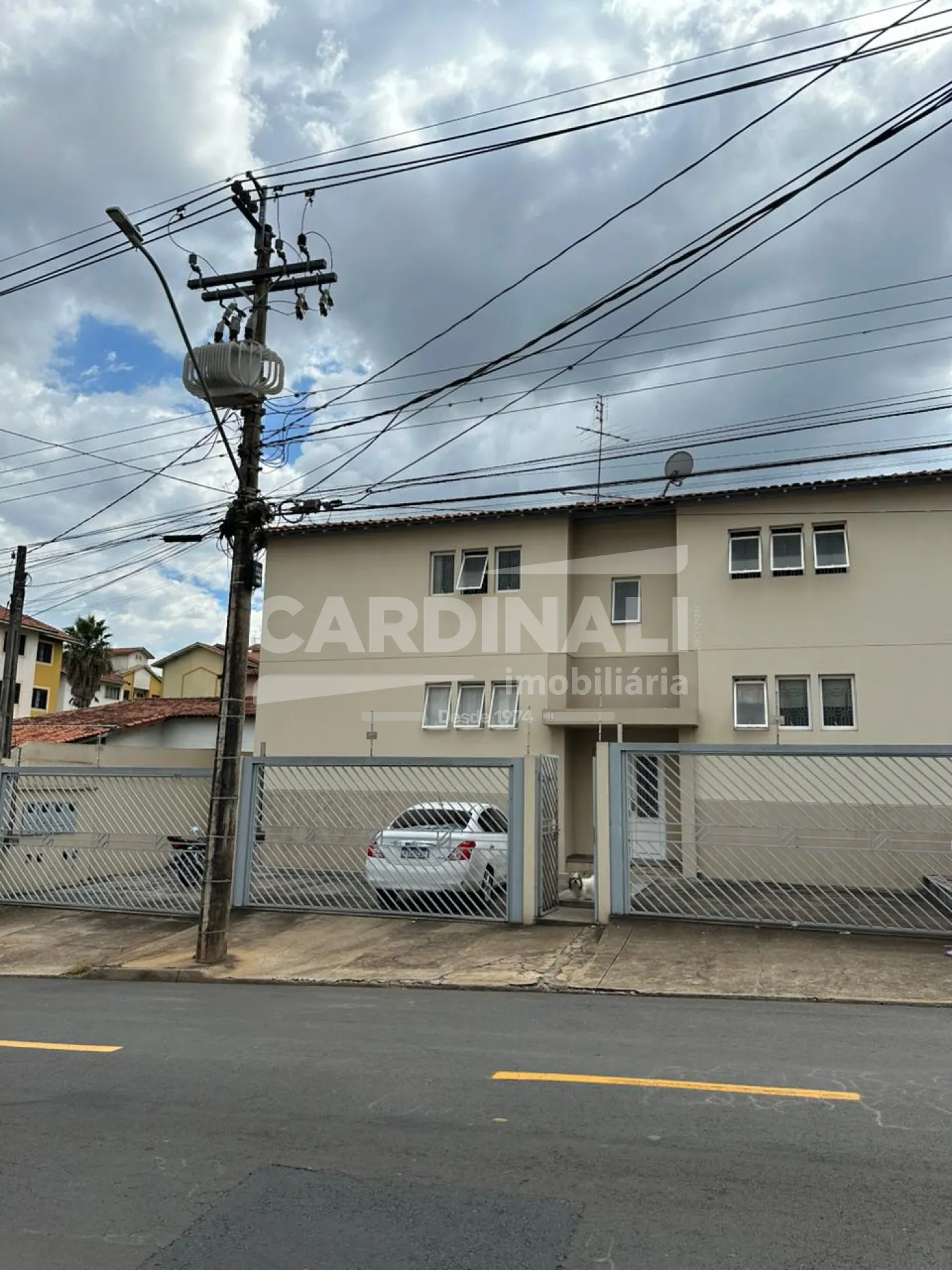Alugar Apartamento / Padr&atilde;o em S&atilde;o Carlos R$ 1.234,00 - Foto 1
