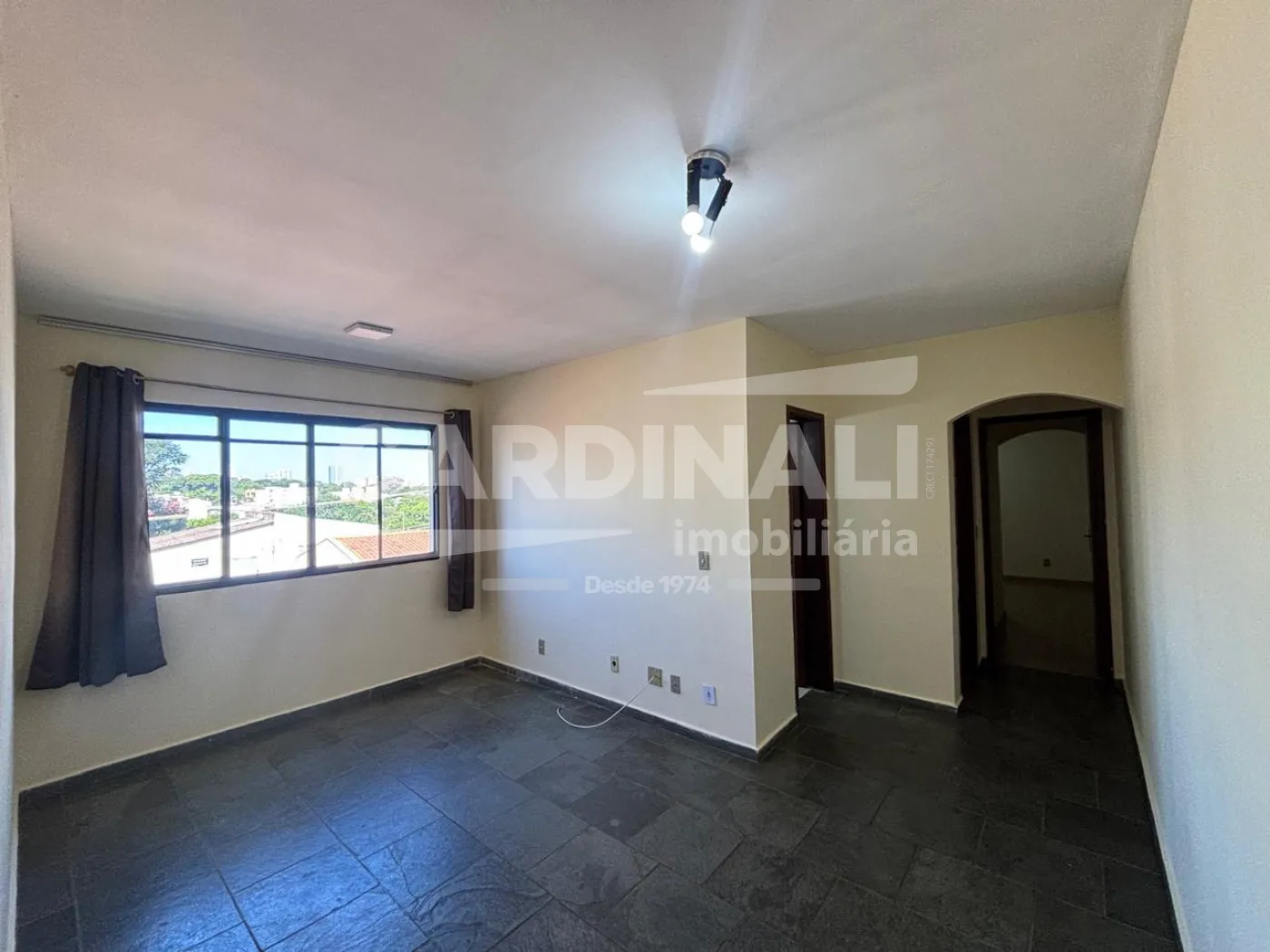 Alugar Apartamento / Padr&atilde;o em S&atilde;o Carlos R$ 1.223,00 - Foto 3