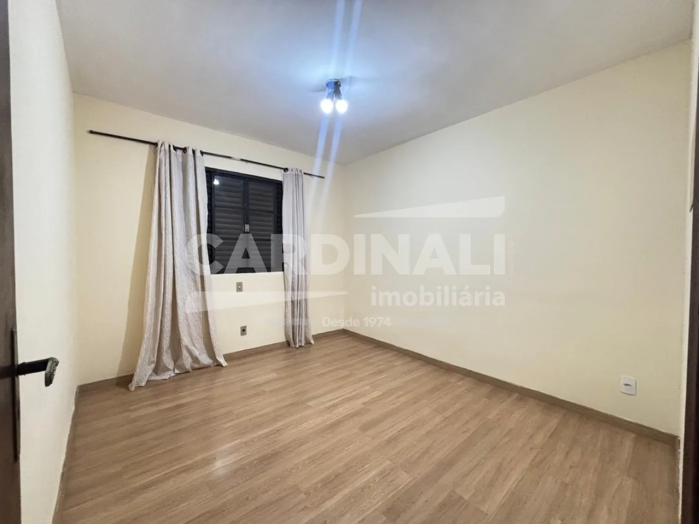 Alugar Apartamento / Padr&atilde;o em S&atilde;o Carlos R$ 1.223,00 - Foto 4