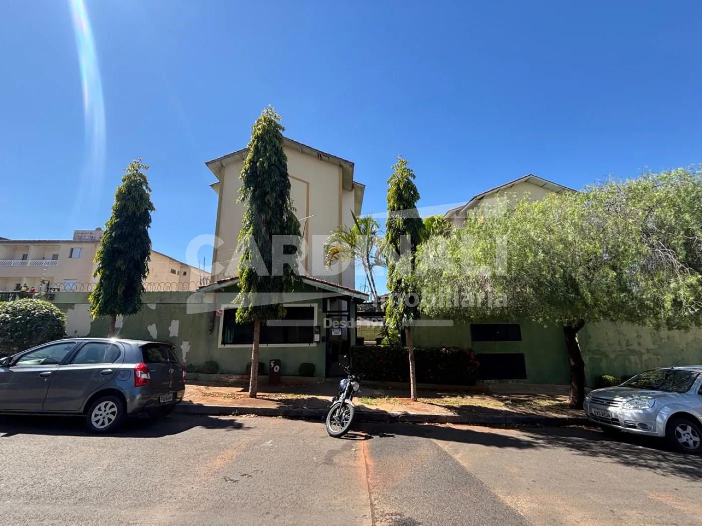 Alugar Apartamento / Padr&atilde;o em S&atilde;o Carlos R$ 1.223,00 - Foto 1