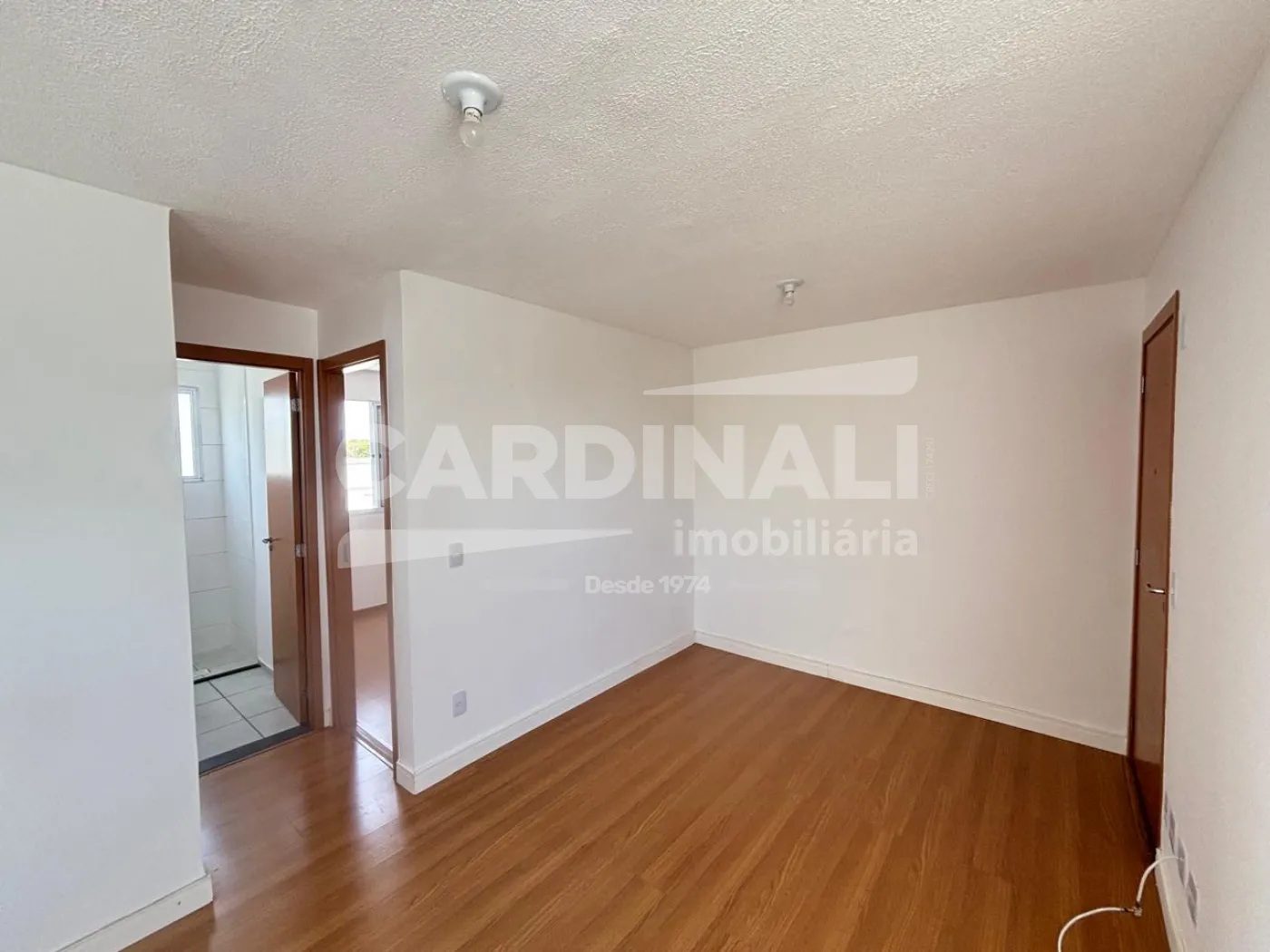 Alugar Apartamento / Padr&atilde;o em S&atilde;o Carlos R$ 1.200,00 - Foto 3