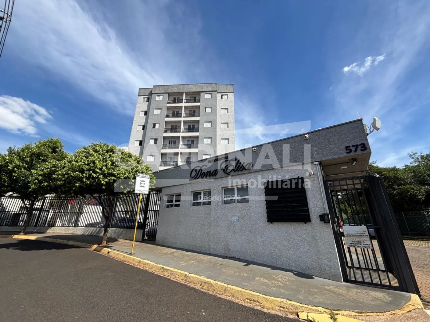 Apartamento / Padr&atilde;o em S&atilde;o Carlos , Comprar por R$350.000,00