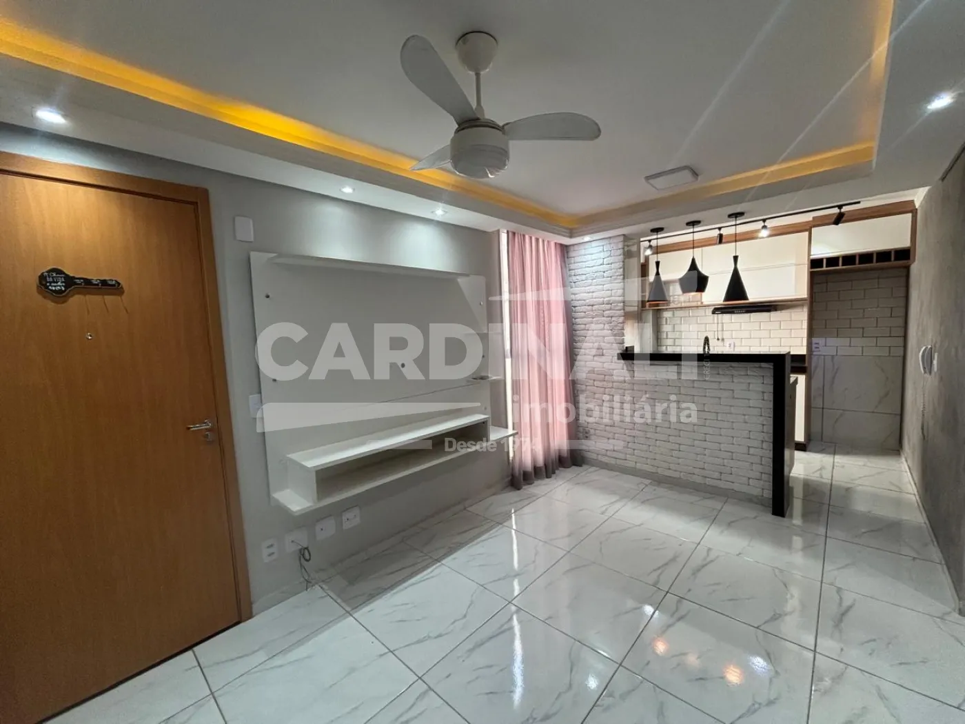 Alugar Apartamento / Padr&atilde;o em S&atilde;o Carlos R$ 1.278,00 - Foto 3