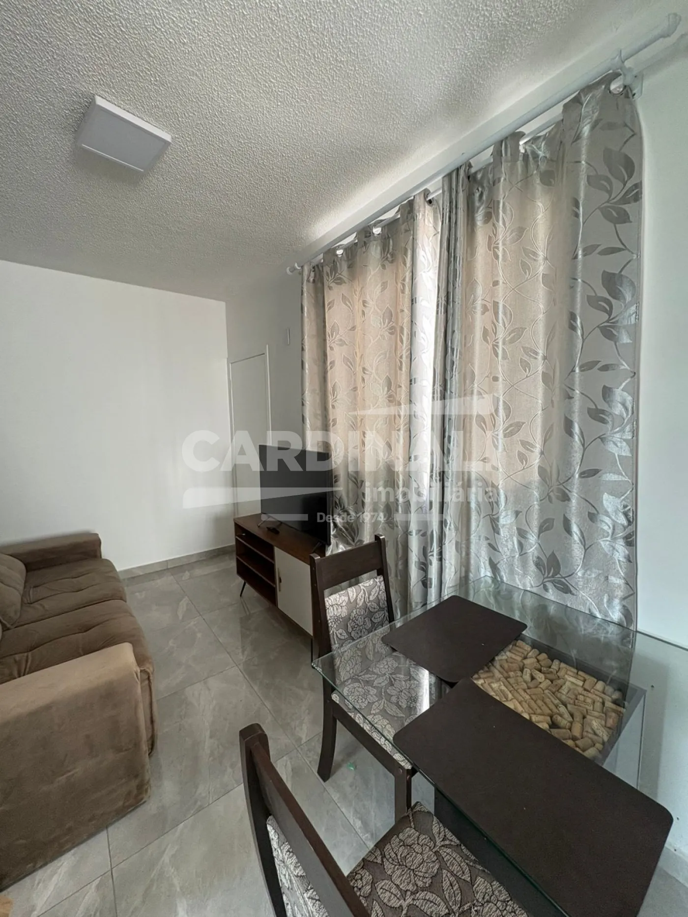 Apartamento / Padr&atilde;o em Araraquara Alugar por R$1.351,99