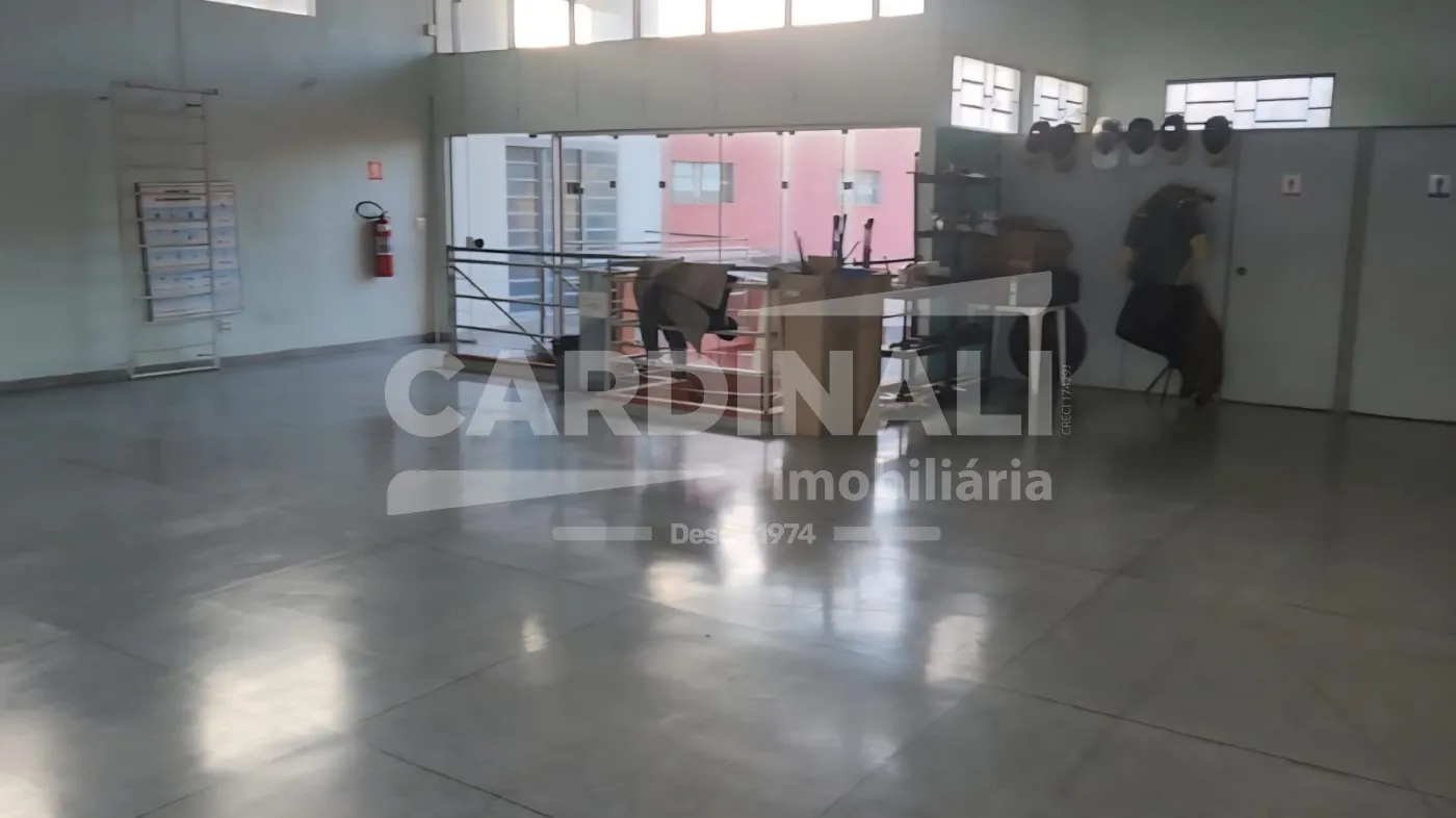 Comercial / Sala em S&atilde;o Carlos 