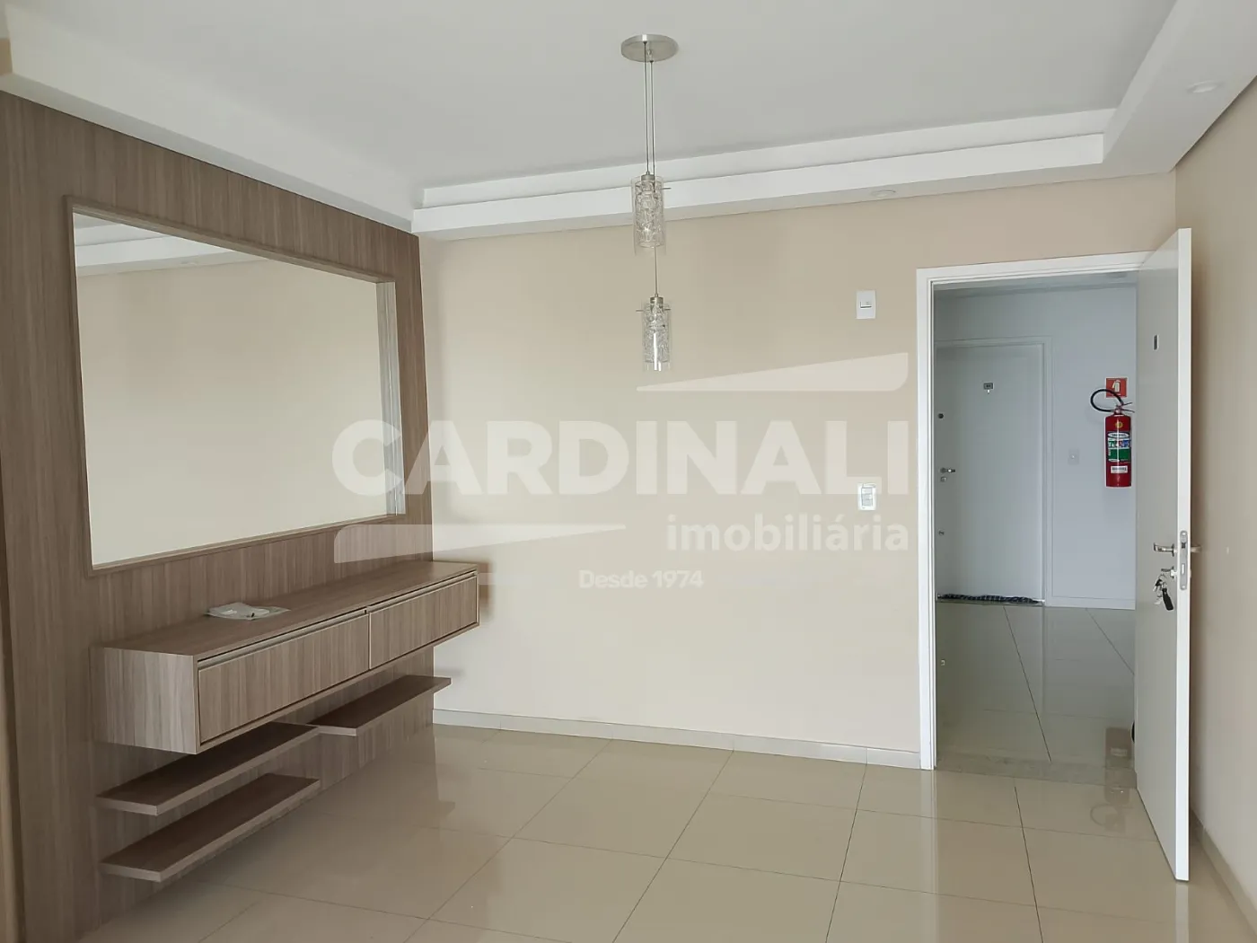 Alugar Apartamento / Padr&atilde;o em Araraquara R$ 2.100,00 - Foto 1