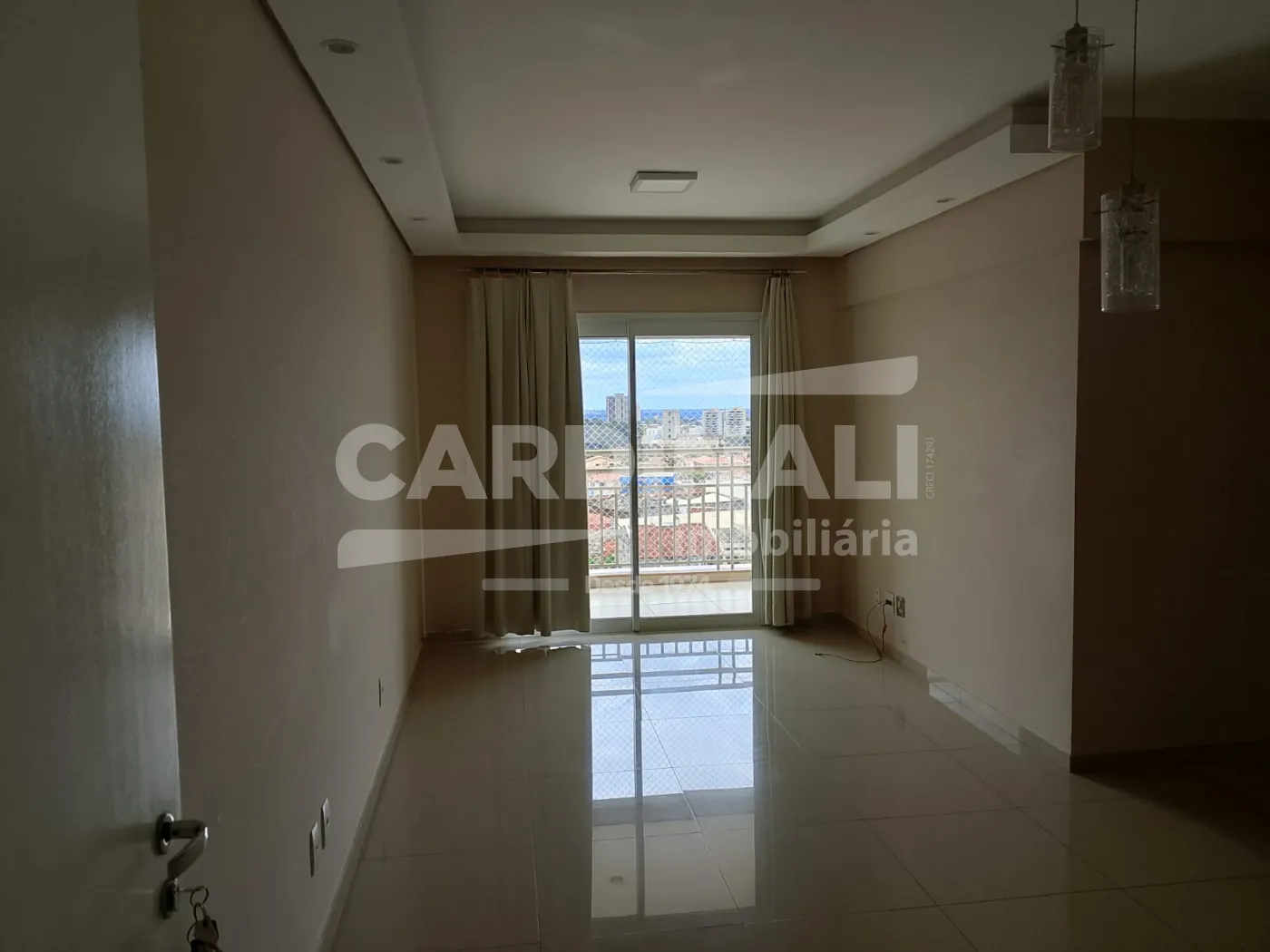 Alugar Apartamento / Padr&atilde;o em Araraquara R$ 2.100,00 - Foto 2