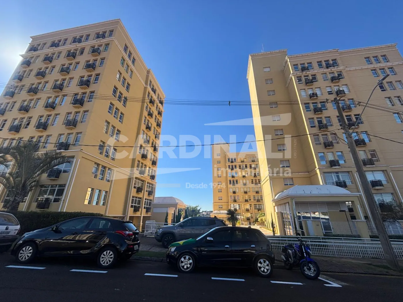 Comercial / Sala  Sal&atilde;o com Condom&iacute;nio em S&atilde;o Carlos , Comprar por R$450.000,00