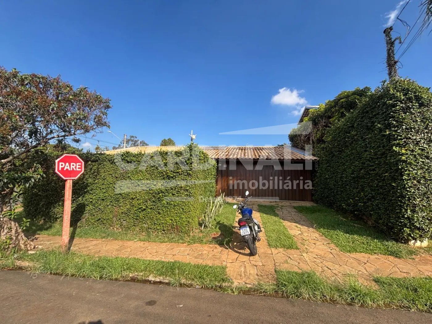 Casa / Padr&atilde;o em S&atilde;o Carlos Alugar por R$5.556,00