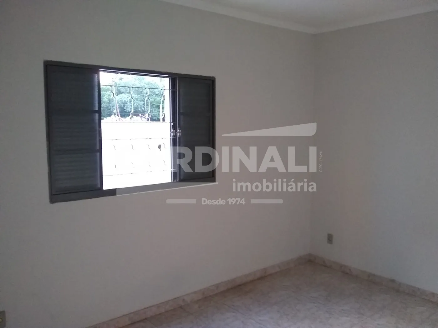 Alugar Apartamento / Padr&atilde;o em S&atilde;o Carlos R$ 1.200,00 - Foto 11