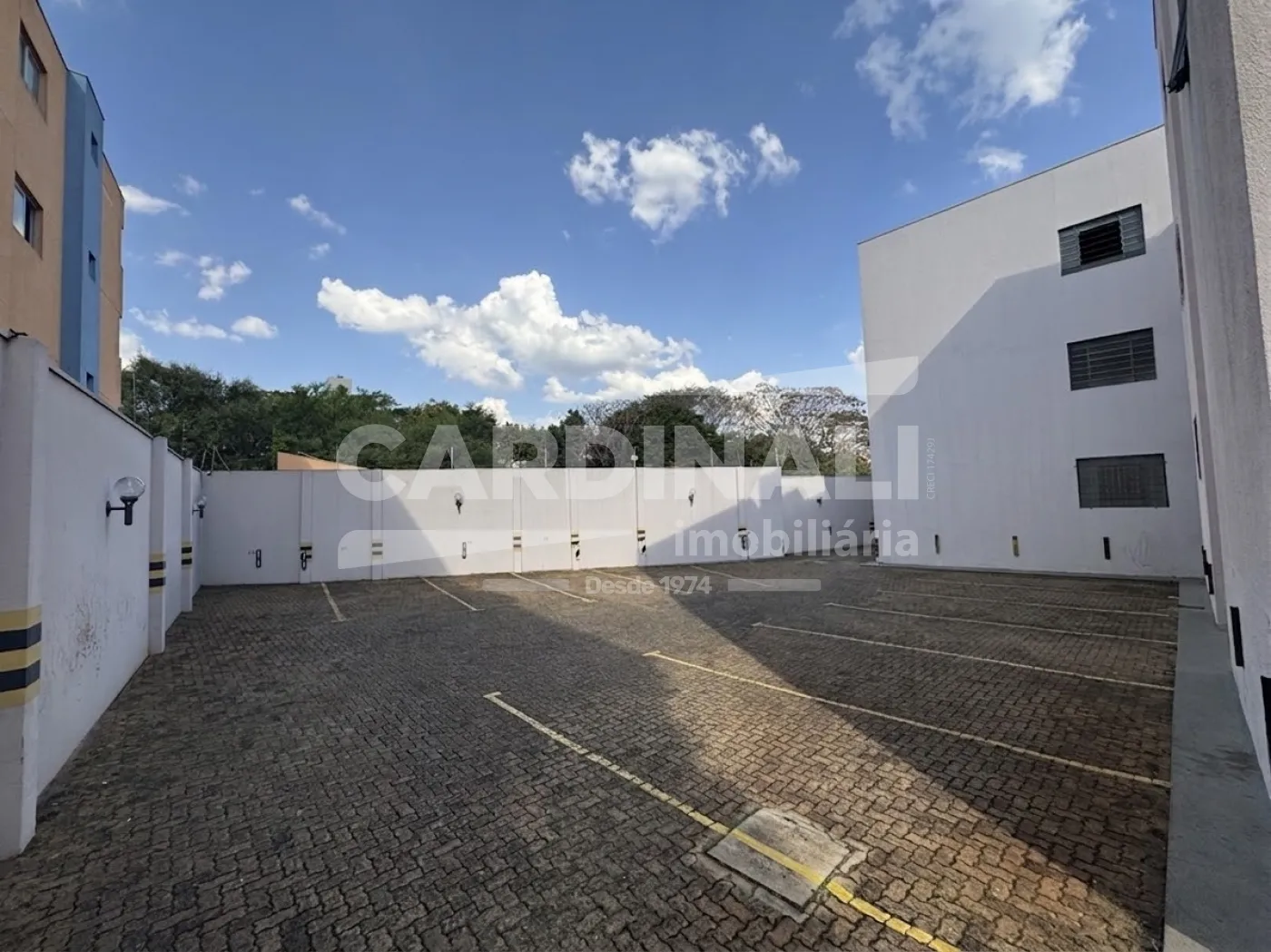 Alugar Apartamento / Padr&atilde;o em S&atilde;o Carlos R$ 1.200,00 - Foto 3