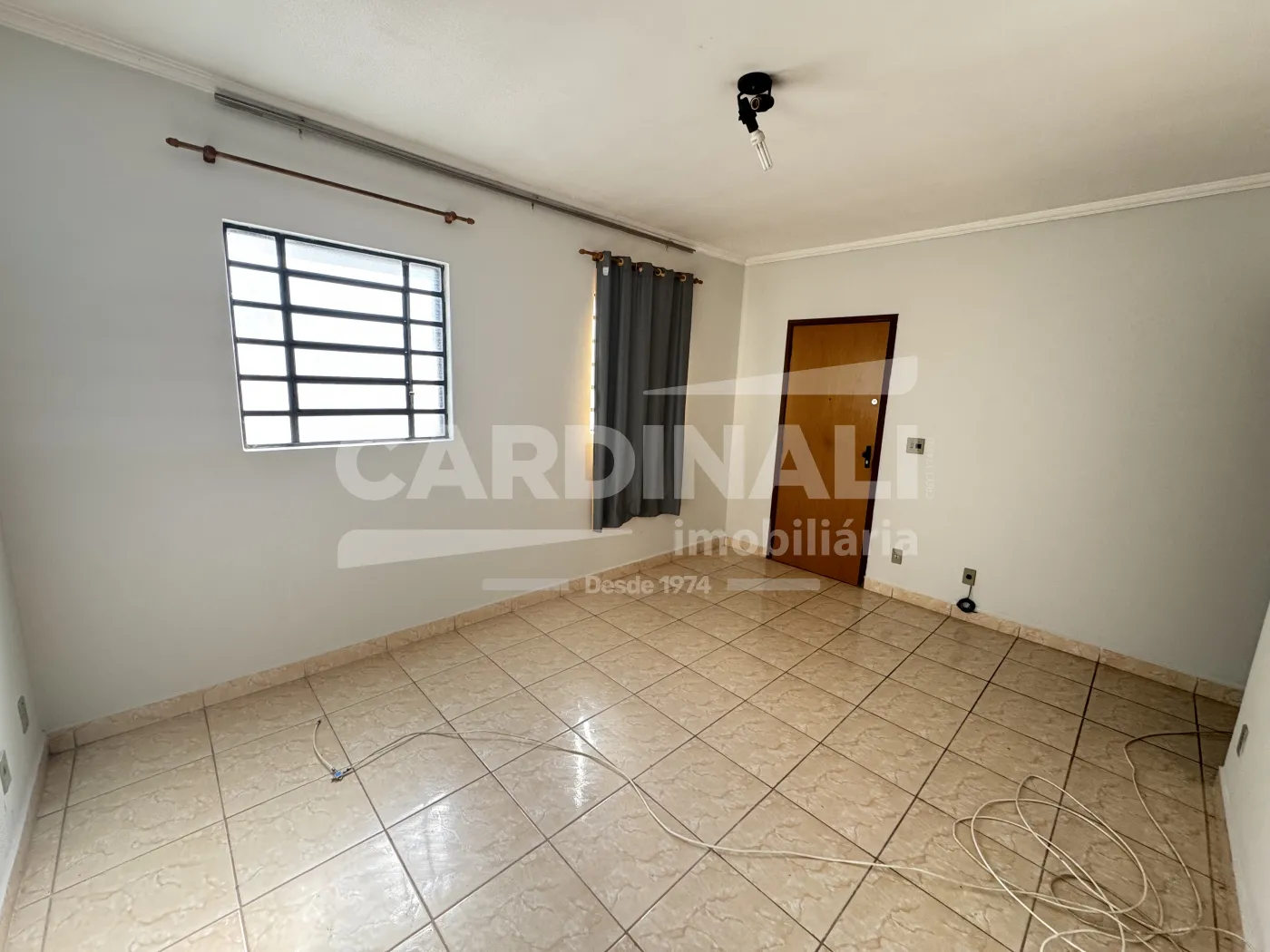 Alugar Apartamento / Padr&atilde;o em S&atilde;o Carlos R$ 1.200,00 - Foto 5